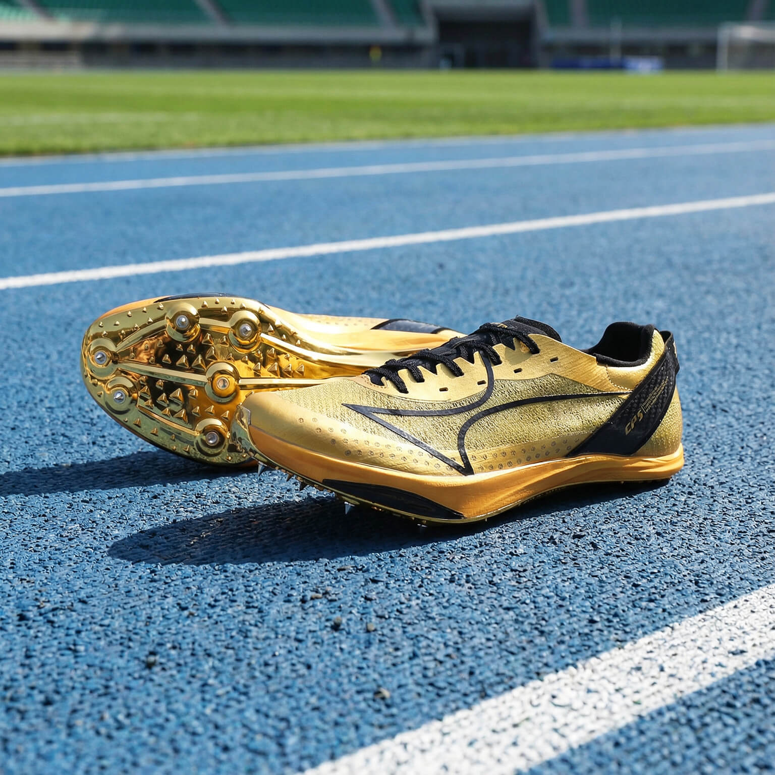 Hyper Carbon CP5 Gold Sprint Track Spikes - Image 4